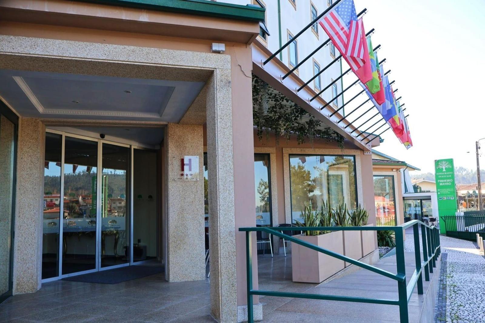 Hotel Santhyago Trofa Bagian luar foto