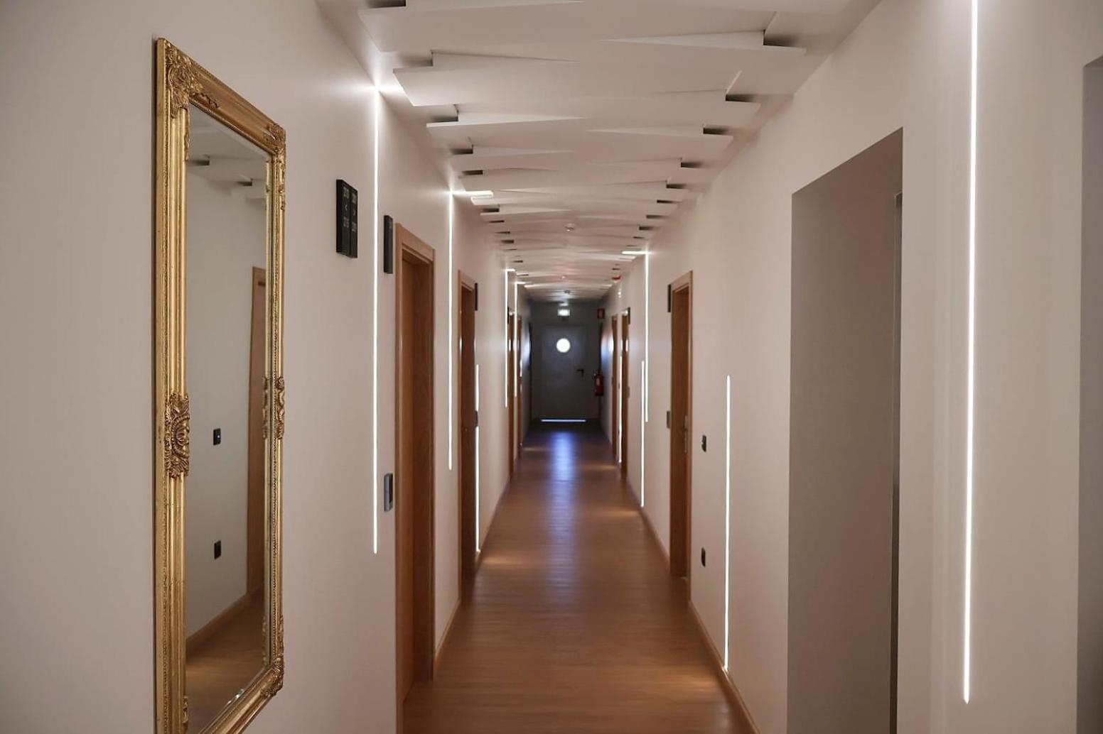 Hotel Santhyago Trofa Bagian luar foto